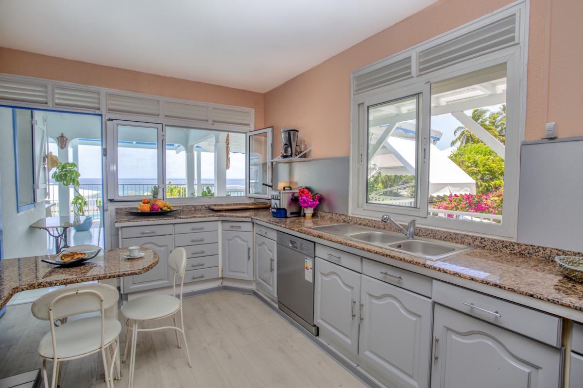 18.Location villa piscine vue mer St François Guadeloupe_Cuisine